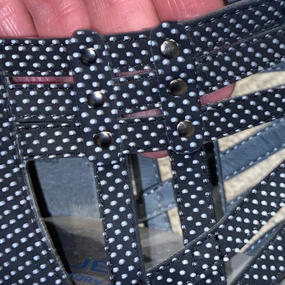 JBU Womens Black Nectar Polka dotted Wedge shoe, 8M - Picture 11 of 12